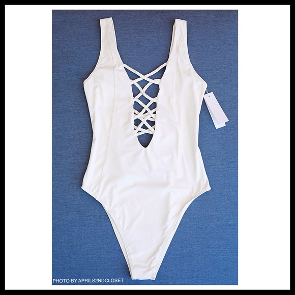 WHITE LACEUP V-NECK ONE-PIECE TANK SWIMSUIT A2C - Picture 3 of 8